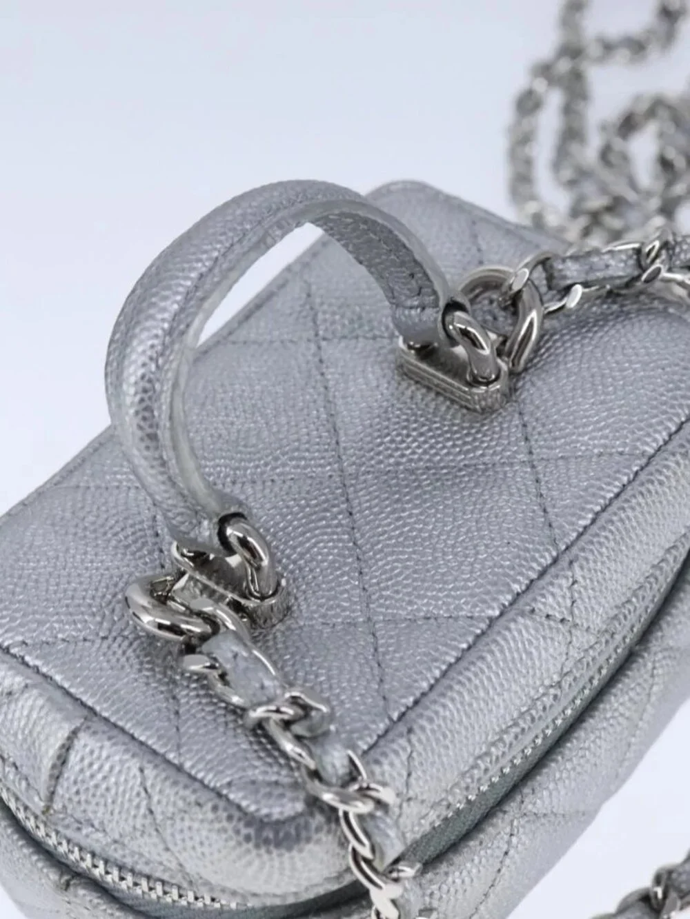 CHANEL brand	chanel color	silver
